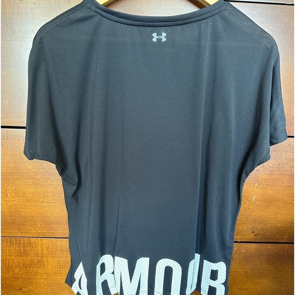 Under Armour Work Out Shirt - Picture 2 of 5